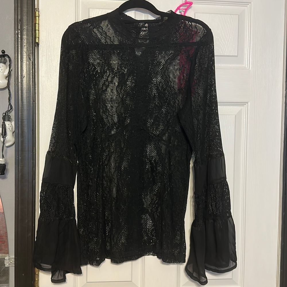 Black lace shirt with belled sleeves
